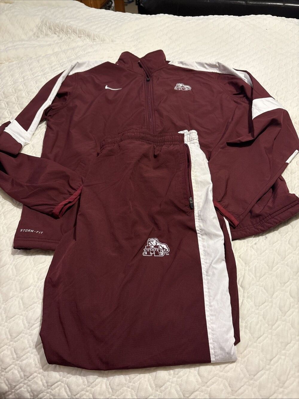 MISSISSIPPI STATE BULLDOGS Nike Women’s Maroon Full Zip 2 Pc Jogger Set-Sz XL
